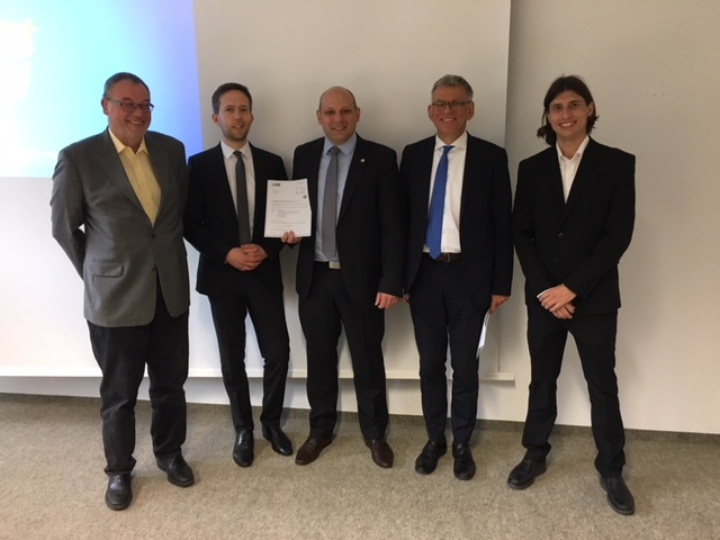 Übergabe Zuwendungsvertrag Projekt FELSeN
