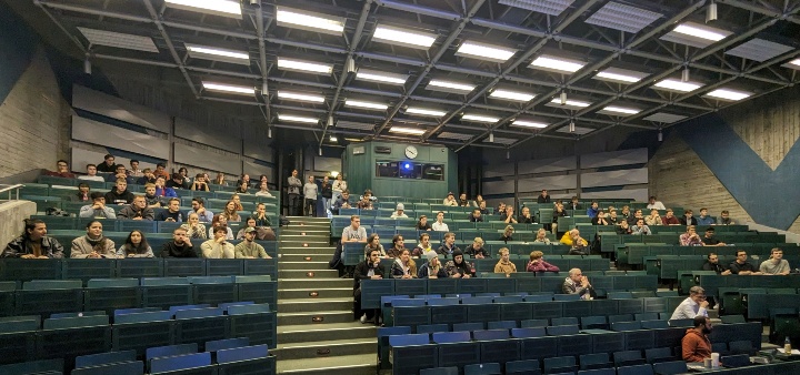 Das Publikum bei den Vorträgen